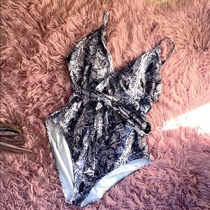 Aerie Snake Skin Wrap One Piece Swimsuit XL Long